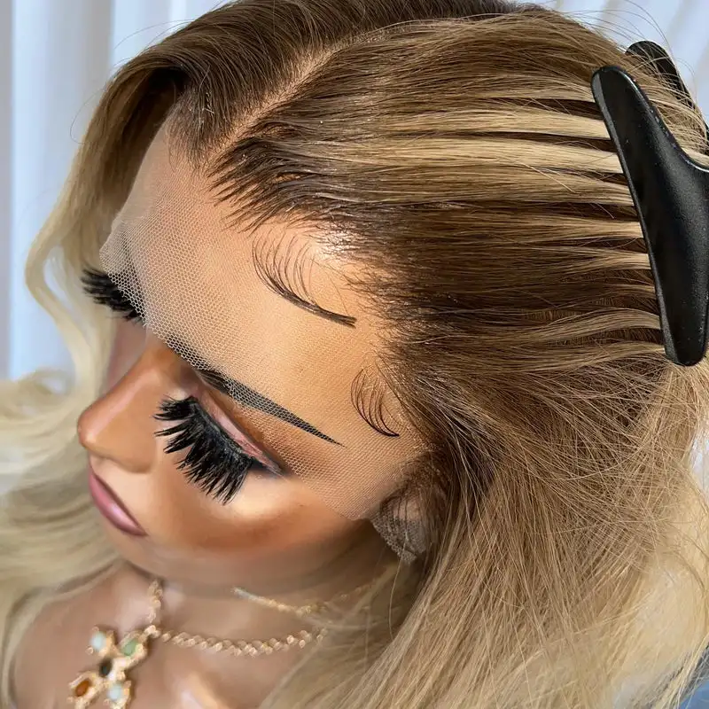 

Ombre Золотистый Блондин Объемная Волна Синтетический HD Парик Фронта Шнурка Реалистичный Парик Волос Для Женщин Натуральные Темные Корни Мягкий Парик Волос