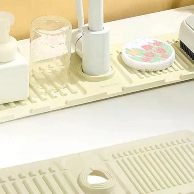 Water Tap Drain Mat Anti-Splash Silicone Kitchen Sink Backsplash Cuttable And Foldable
