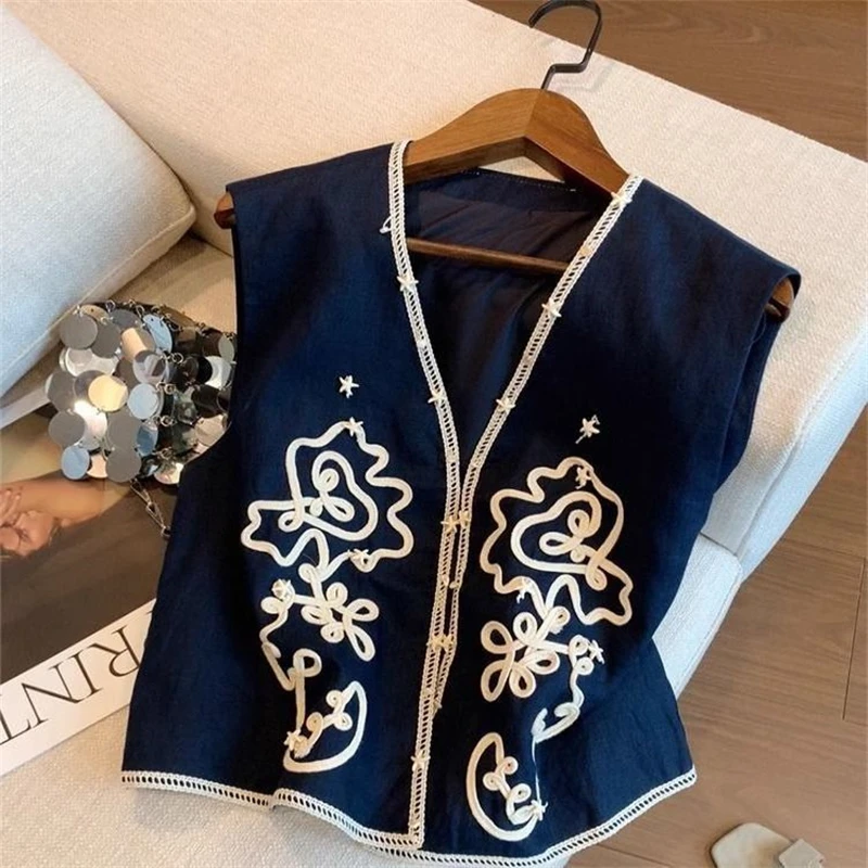 

Retro Ethnic Sle V-ne Embroidered Vest Loose Collenrental Trendy Women's High-end Feeling Summer Outerwear Top Quali As...