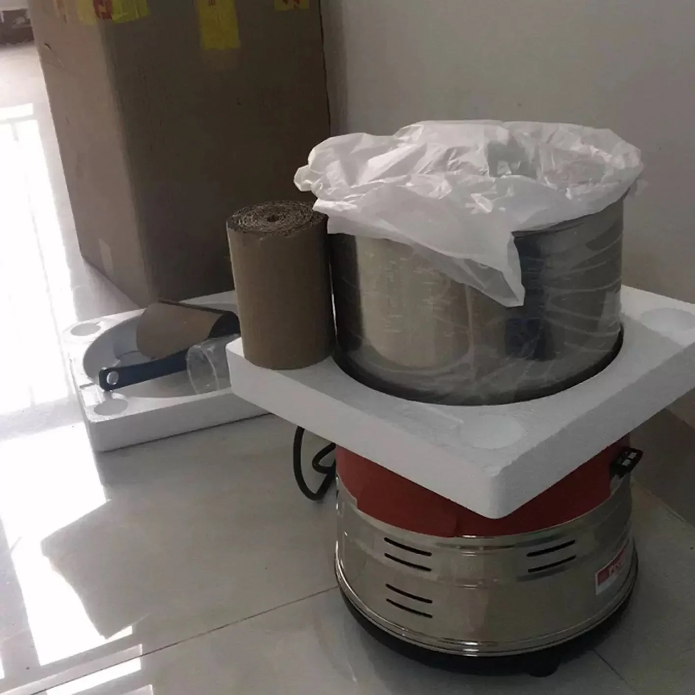 NEW Cocoa beans, grinder, chocolate refiner, nut butter, table grinder