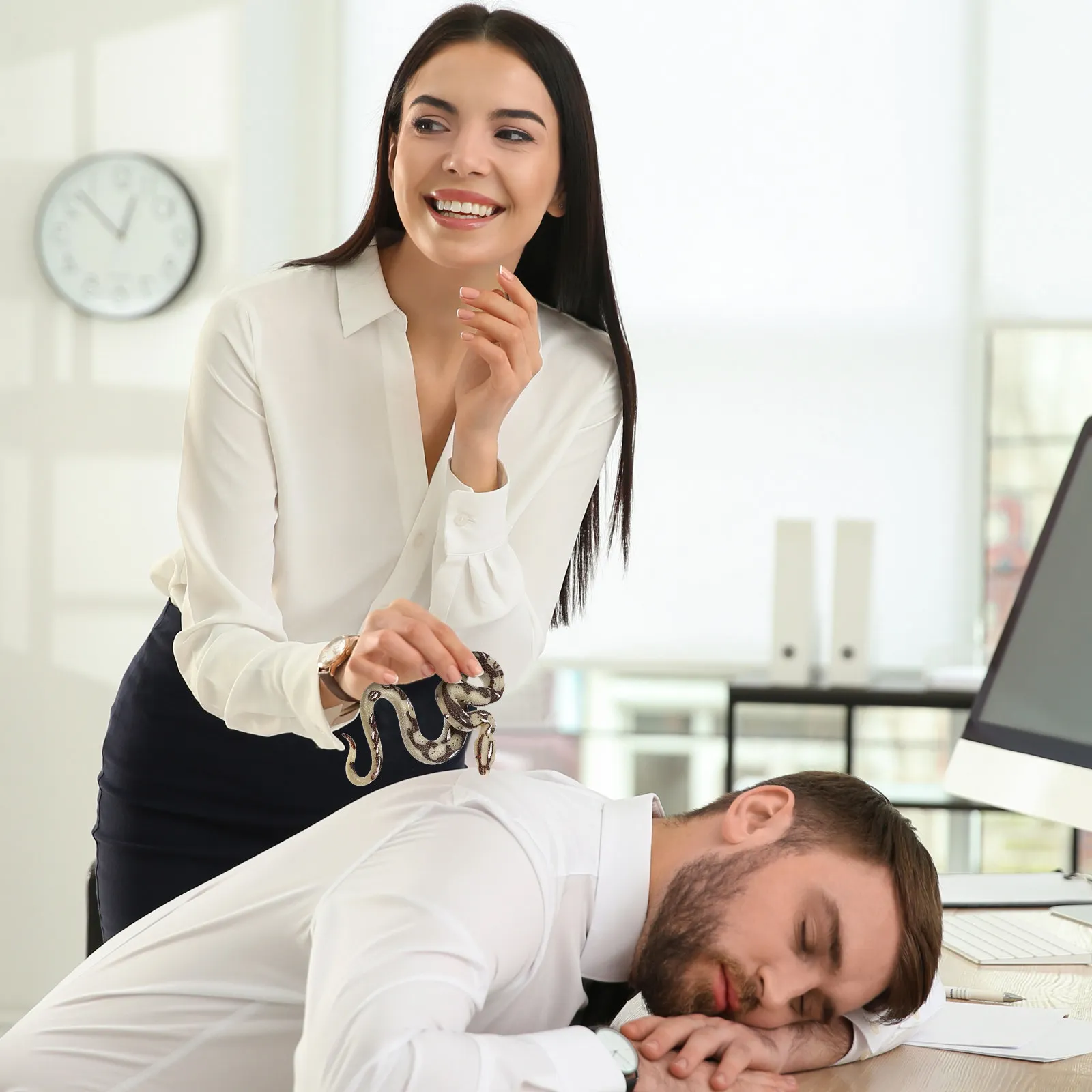 

Реалистичная страшная змея-имитация для розыгрышей на Хэллоуин, жуткая текстурированная игрушка-змея для розыгрышей на День дураков, декоративная игрушка-змея для приколов