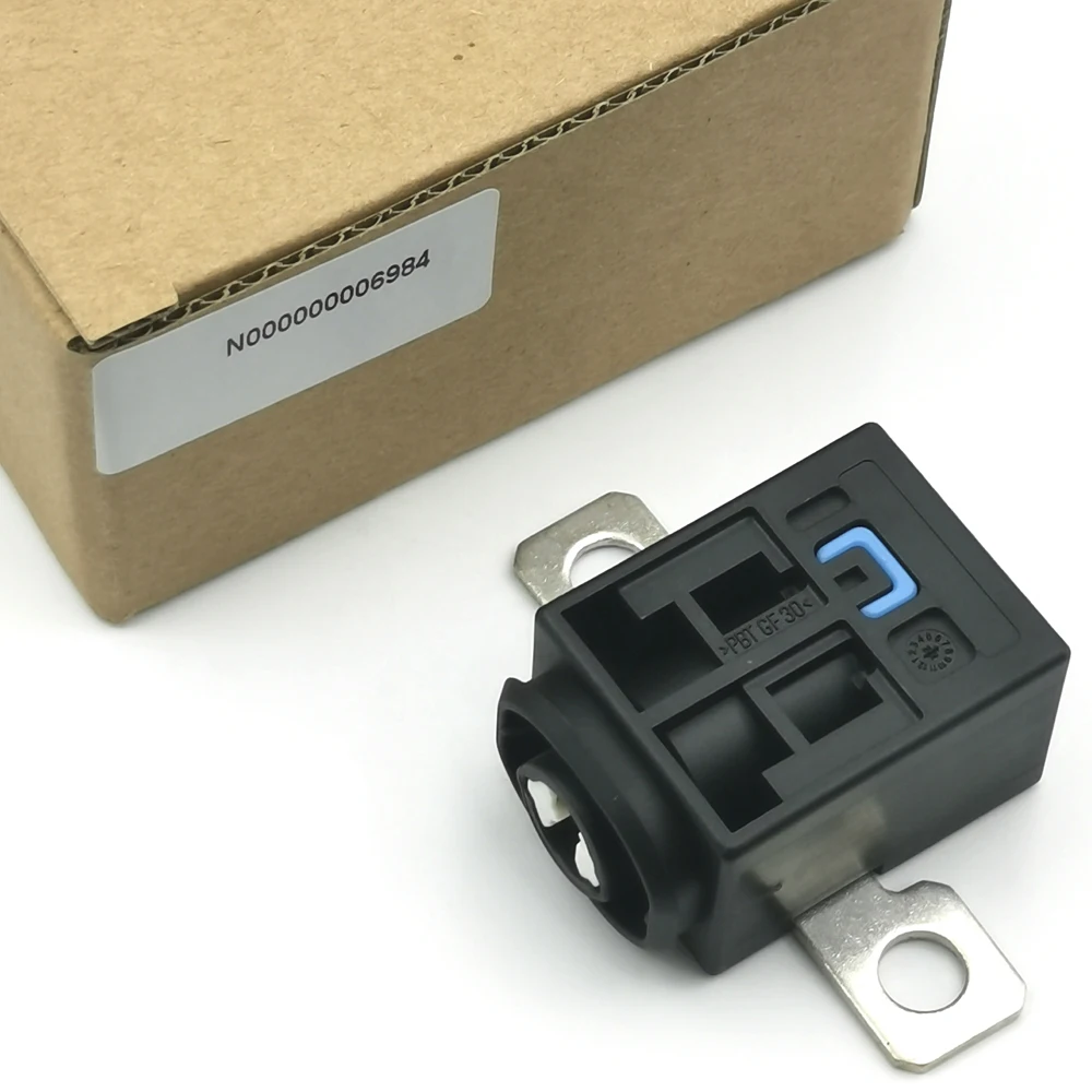 OE N000000006984 Pyrofuse Battery Disconnect Fuse For Mercedes Benz Vito GLS450 X253 W213