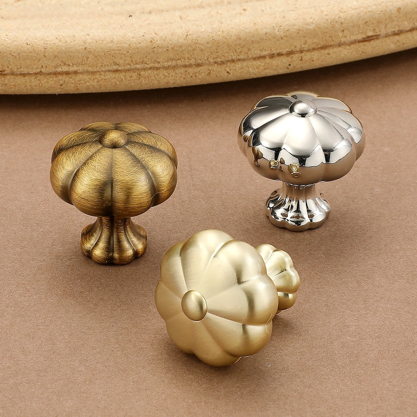 Antique Bronze Cabinet Door Knobs Round Ball Wardrobe Handles Silver Single-Hole Drawer Knobs for Vanities Furniture Hardware