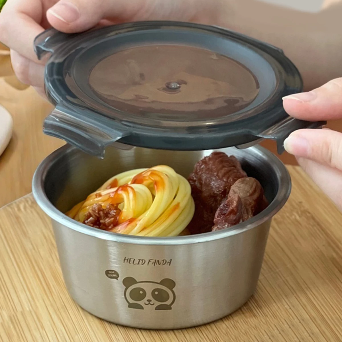 WORTHBUY Versiegelter Lunchbehälter mit Deckel, 304 Edelstahl, runde Lunchbox, Kühlschrank, Frischhaltebox, mikrowellen- und ofensicher – Detail 3