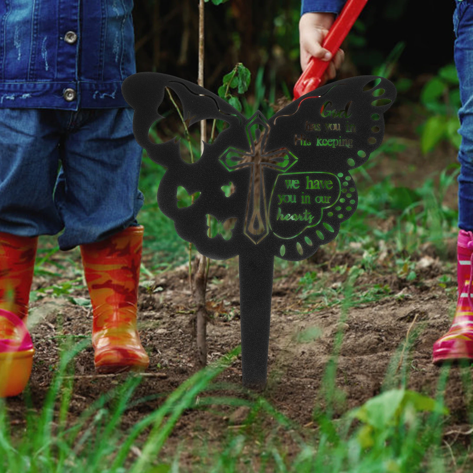 

Memorial Butterfly Stake Cemetery Adorns Insert Stake Light Easy to Use Garden Decoration Cemetery Adorns Lawn Ornament