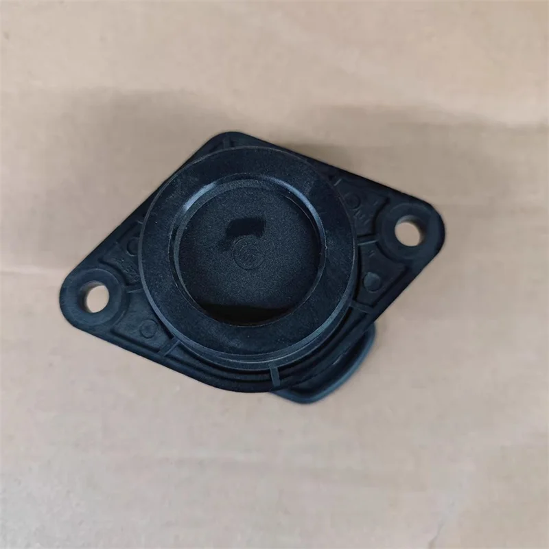 For CNHTC SIONTRUK SITRAK WG9718770053 Socket Howo A7 T7H T5G C7H G7 Cab ABS Power Socket Box Truck Parts