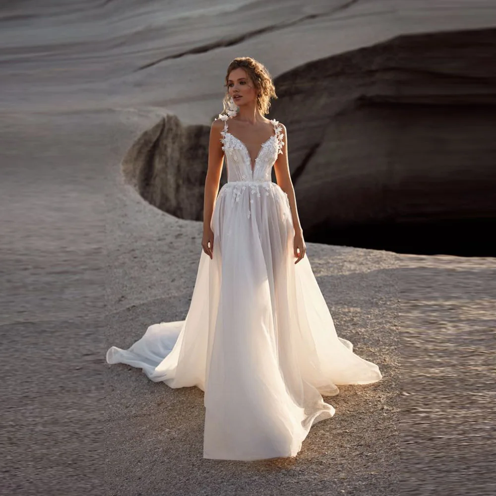 Maßgeschneiderte, ausgefallene, bezaubernde A-Linie-Brautkleider für die Braut, Spitzenapplikation, Spaghettiträger, Sweep-Zug, rückenfrei, Vestidos De Noiva