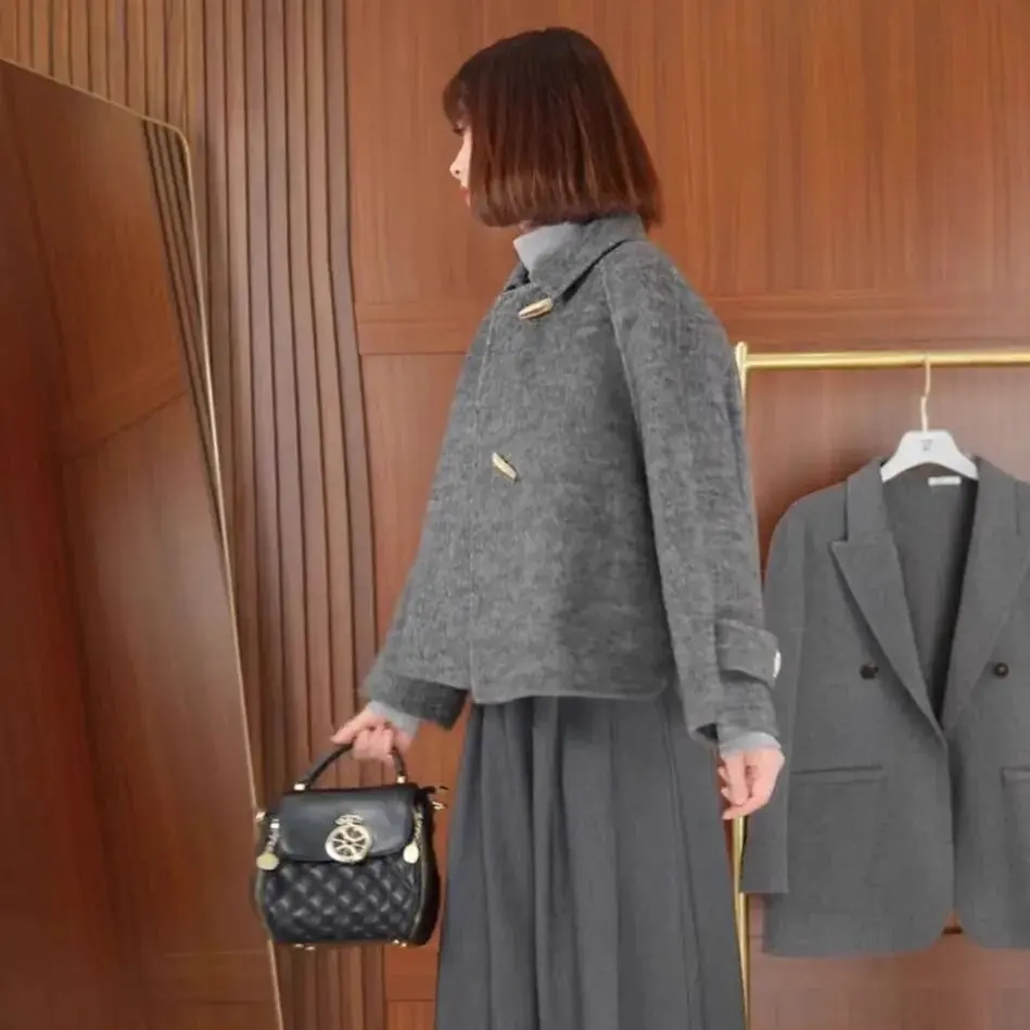 Korean Style Short Grey Woolen Coat with Turn-down Collar And Horn Buttons for Women Commute Style Autumn Winter New Arrival