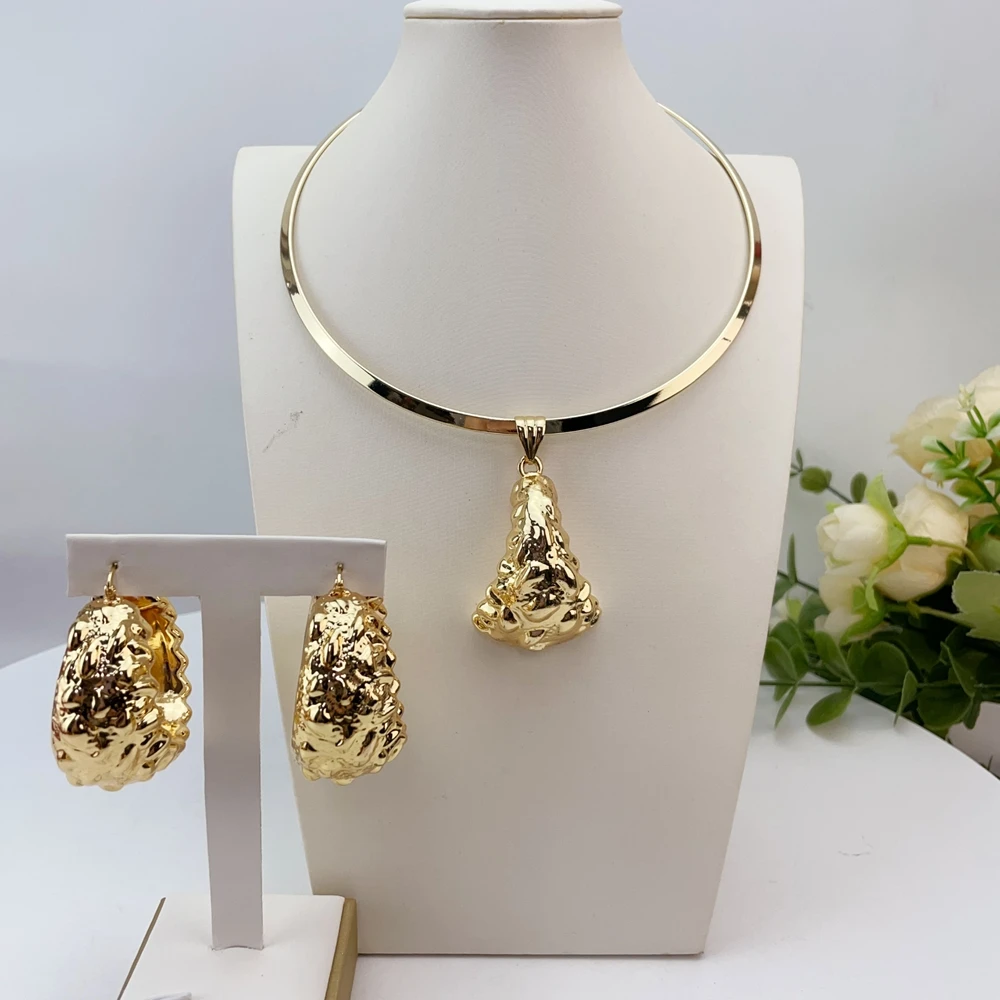 

Dubai Jewelry Set Irregular Design Hoop Earrings and Pendant 2PCS Set for Weddings Bridal Necklace Earrings Accessory FHK28790