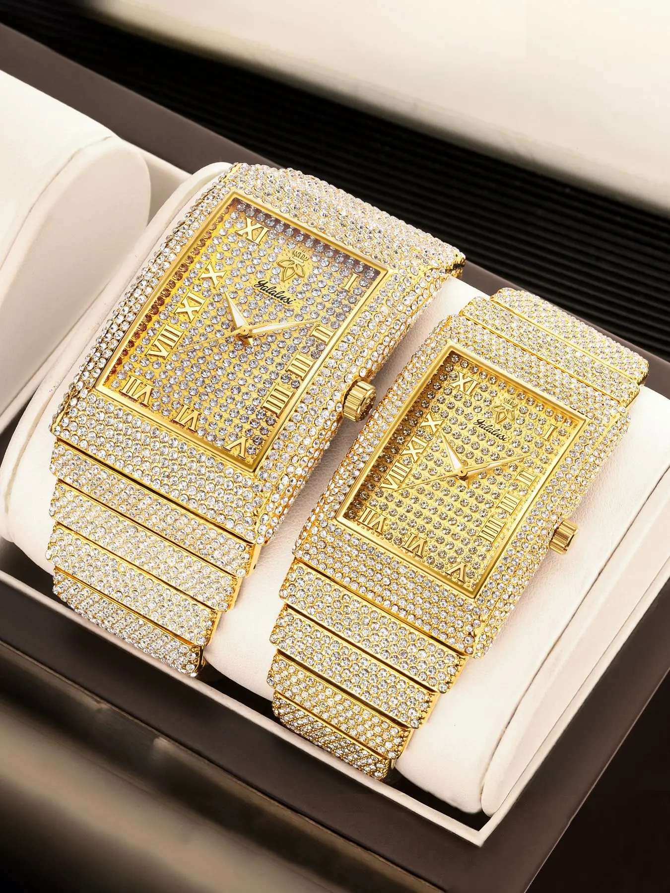 

New full-diamond wristwatch - Waterproof square couple's watch - Men's and women's watch