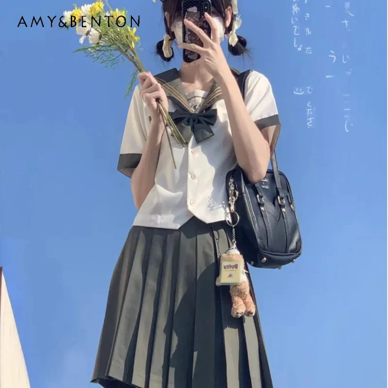 

Japanese JK Uniform College Style Summer Sailor Collar Green White Color Matching Short Sleeve Top A Line Pleated Skirt Set Girl