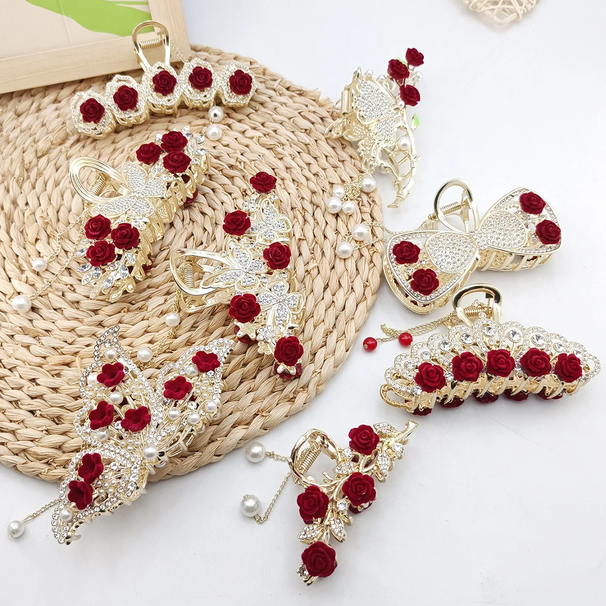 Mode Romatics Mode antike rote Rosen Blumen Haarklammern für Frauen DiamondMetal Haarschmuck – Detail 5