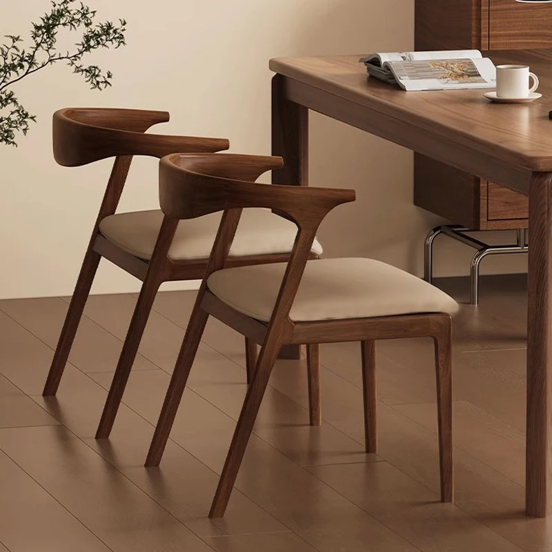 Light luxury modern solid wood dining chair