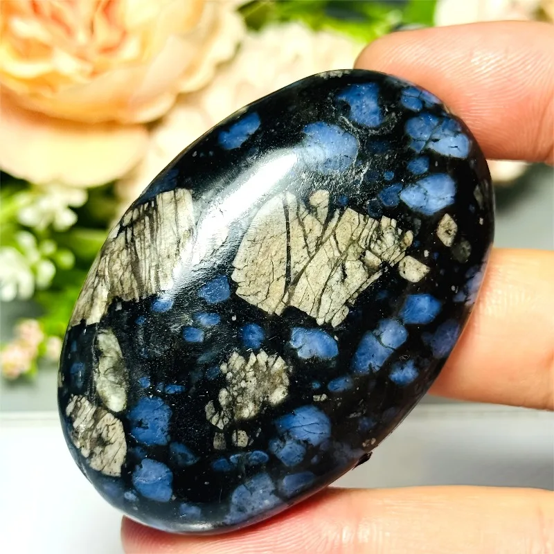 Natural Quesera Stone Crystal Palm Stone, Oval-Shaped Crystals for Christmas, Mother'S Day, Thanksgiving Day, Home Decor, Gift