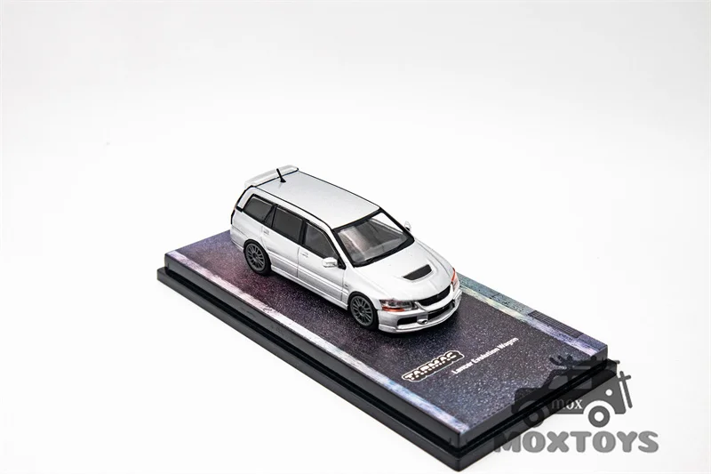 Tarmac Works 1:64 Lancer Evolution Wagon Silver Diecast Model Car