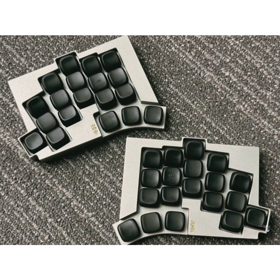 アルミニウムシェル TOTEM カスタムワイヤレス分割キーボードデュアル