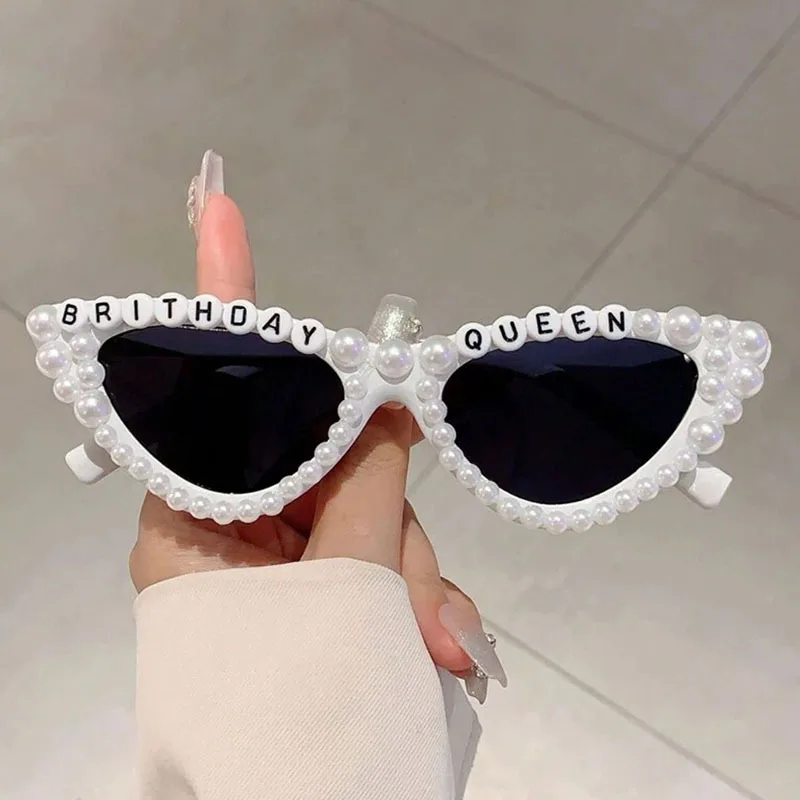 

2025 New Cat Eye Pearl Sunglasses Outdoor Photography Sunscreen Sunglasses Personalized Letter Design Couple Gift