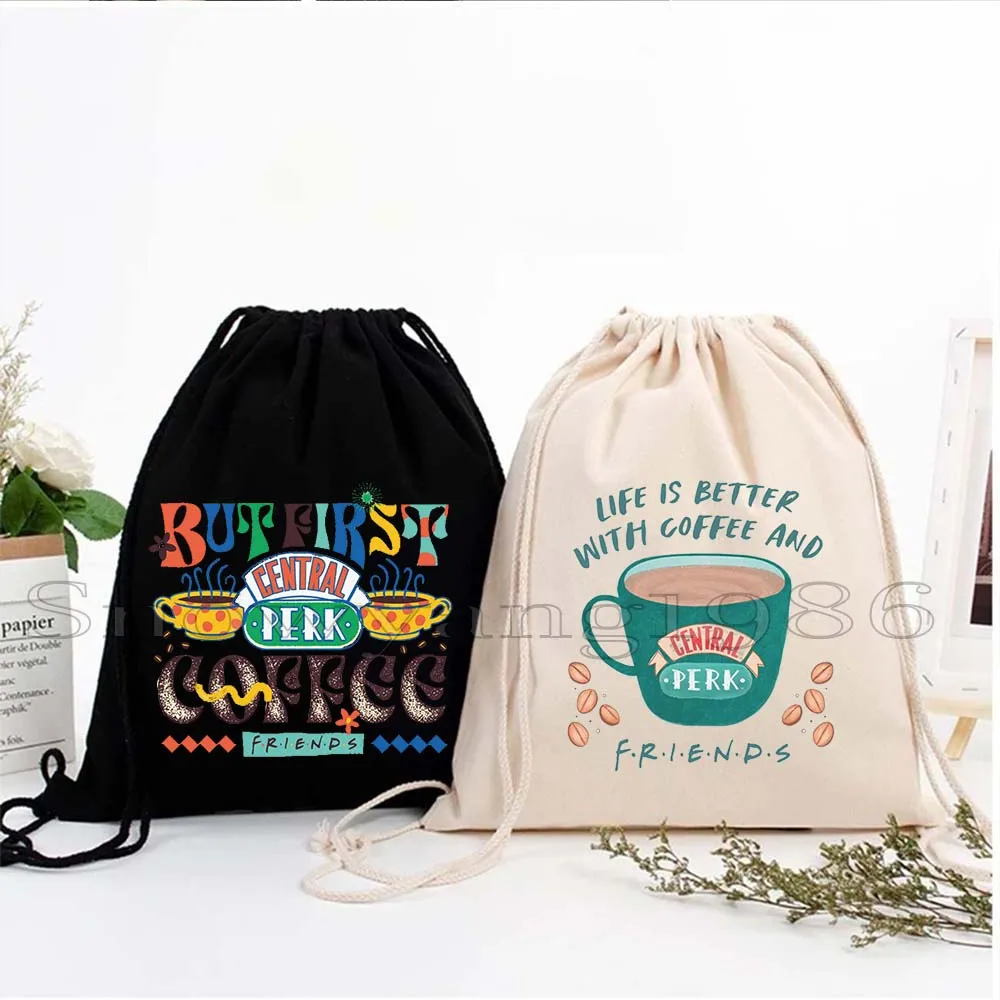 Cómo haciendo Central Perk Coffee Friends programa de televisión Monica Fan regalos bolso de lona con cordón mochila sacos de gimnasio paquete deportivo de lona