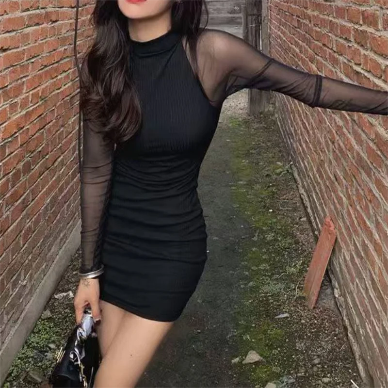 فساتين نسائية شبكية مرقعة نصف رقبة عالية موضة سوداء شفافة بأكمام طويلة فستان نسائي قصير ضيق