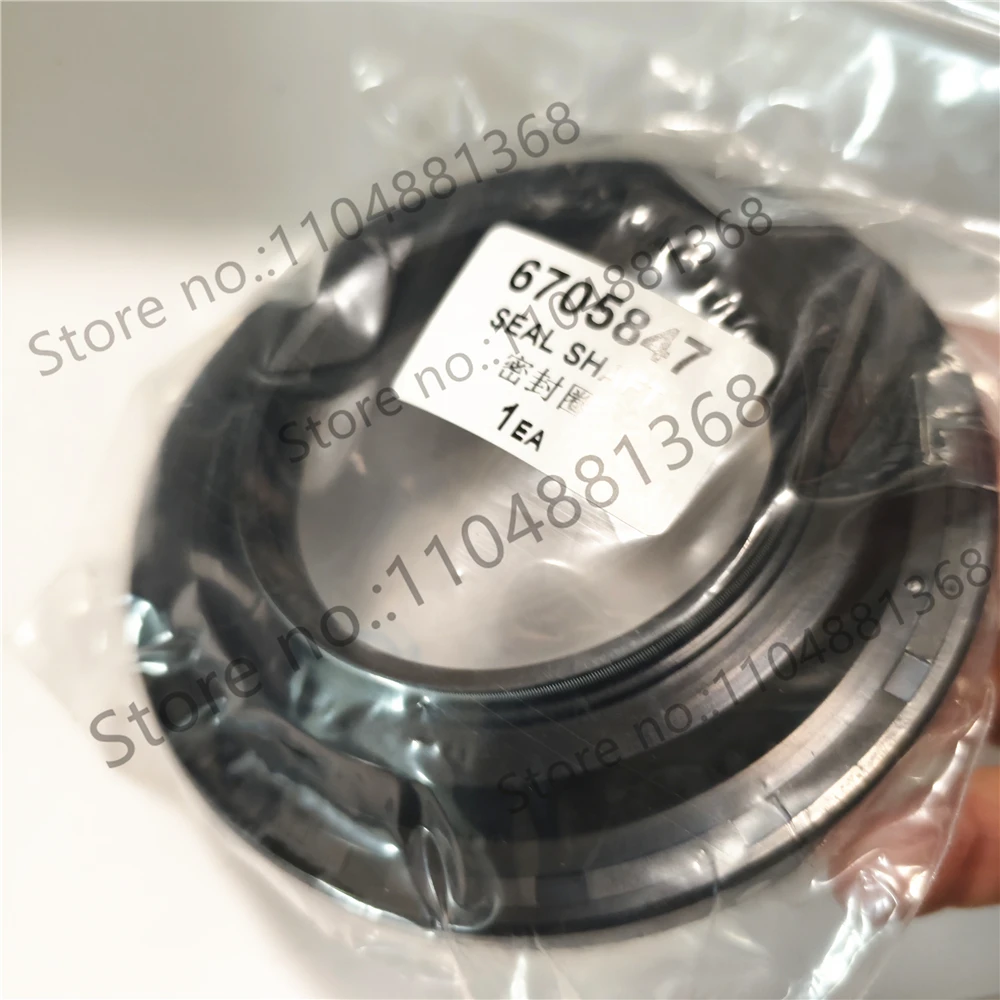 1pcs Sliding loader drive motor skeleton oil seal 6705847