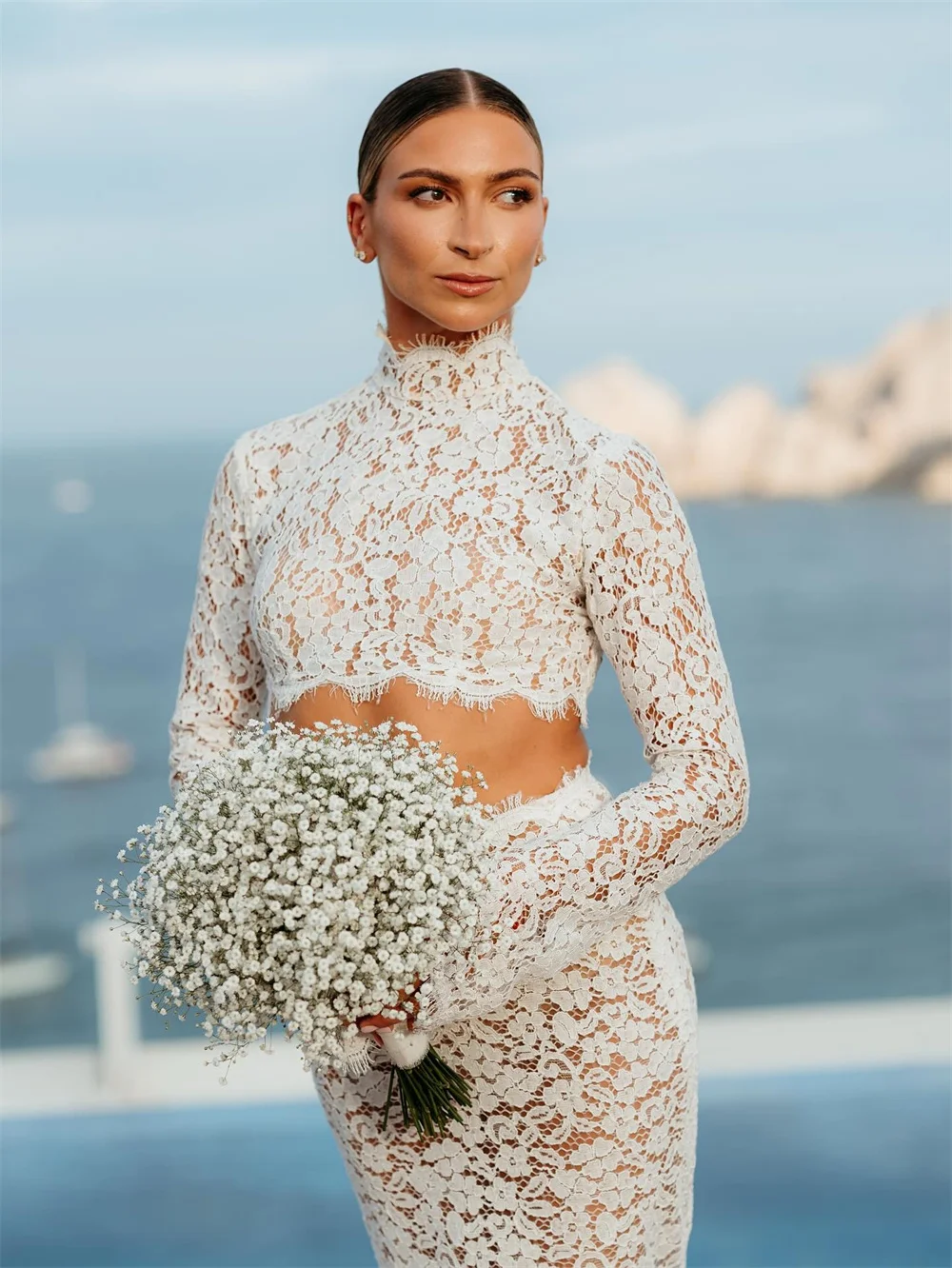 طوكيو مخصص الأبيض الرقبة العالية فساتين الزفاف كم طويل الدانتيل حورية البحر زي العرائس 2025 أنيقة ذيل محكمة فساتين الزفاف