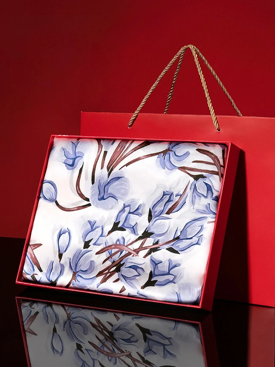 foulard-carre-en-soie-polyvalent-pour-femme-accessoire-de-mode-en-soie-veritable-petit-foulard-polyvalent-pour-l'automne-et-l'hiver-ideal-pour-les-meres-et-les-moments-de-the