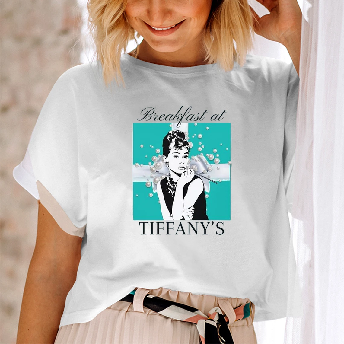 Breakfast at Tiffany\'s Brunch T-Shirt Classic Audrey Crew Girls Brunching Weekend Tee Women\'s Shirt Mimosa And Champagne Gifts