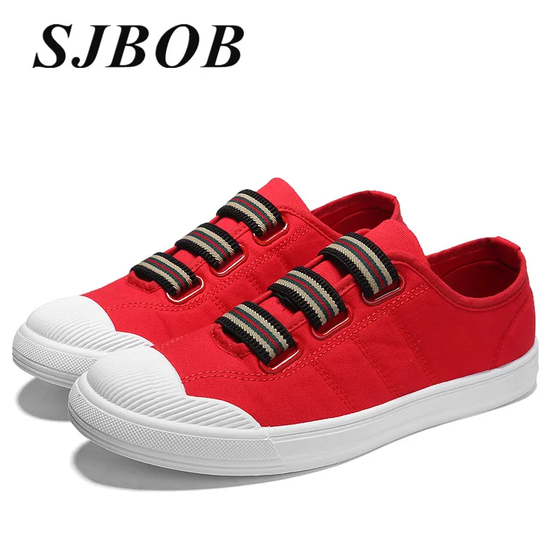 

Trendy Red Men's Cloth Shoes Comfort Breathable Male Skateboard Shoes Low Top Anti-Slip Mens Espadrilles Zapatillas Lona Hombre