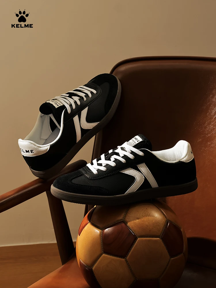 

Kelme German Training Shoes Lightweight Retro Sneakers Comfortable Casual Shoes Outdoor Sports Fitness White Shoes