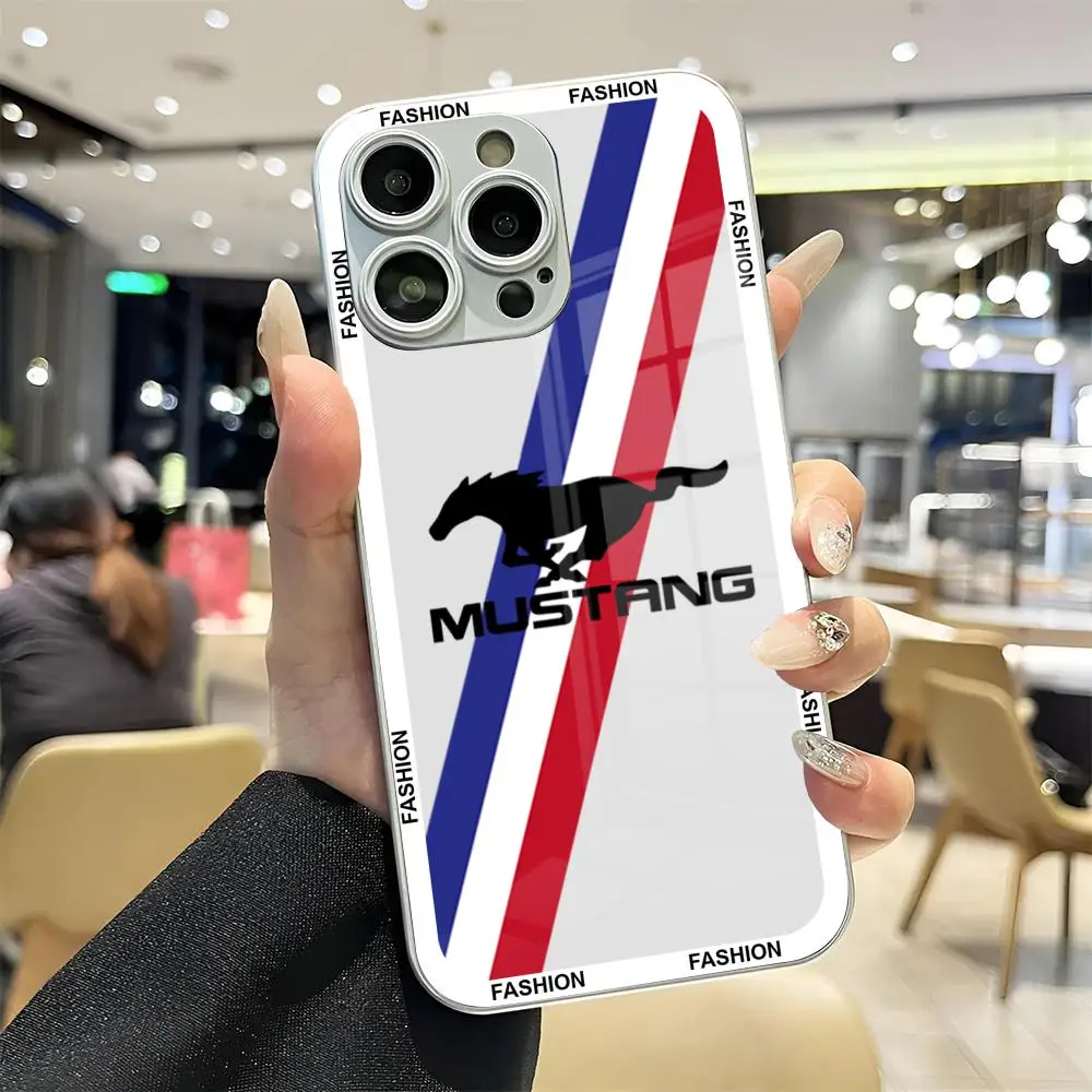 Podkładka pod mysz z logo F-FordS MustangS do iPhone\'a 13 14 12 15 11 Pro XS Max Plus Mini biało-czarna osłona ze szkła hartowanego