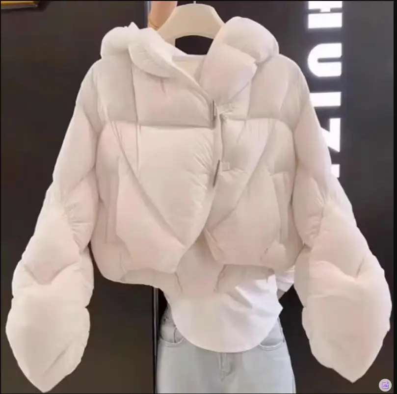 معطف نسائي شتوي جديد لعام 2025 قصير من القطن الأسود سترة نسائية ذات وجهين سميكة ودافئة فاخرة #1