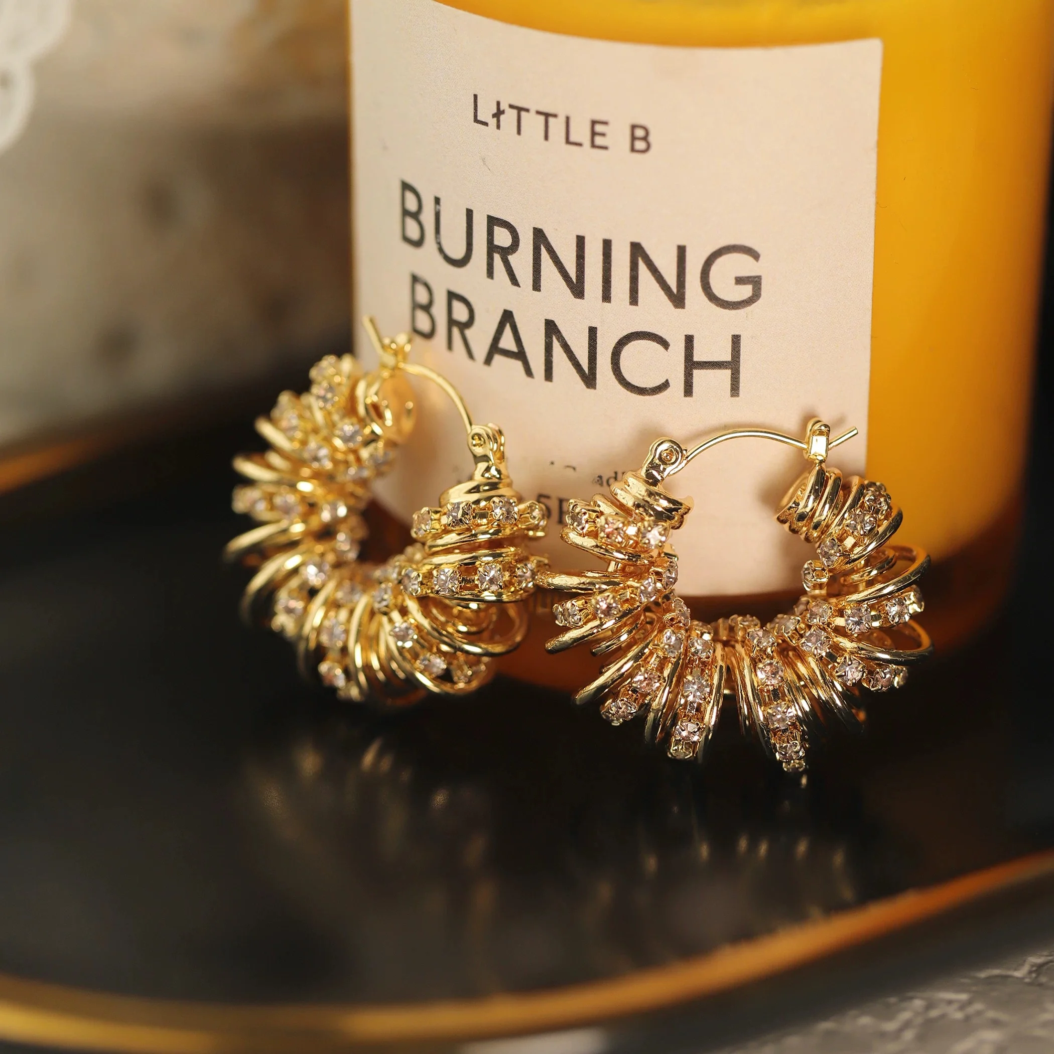 boucles-d'oreilles-raytimone-gold-circle-tendance-nouveaute-sensation-haut-de-gamme-bijoux-de-mode-manchettes-d'oreille-creoles-dorees