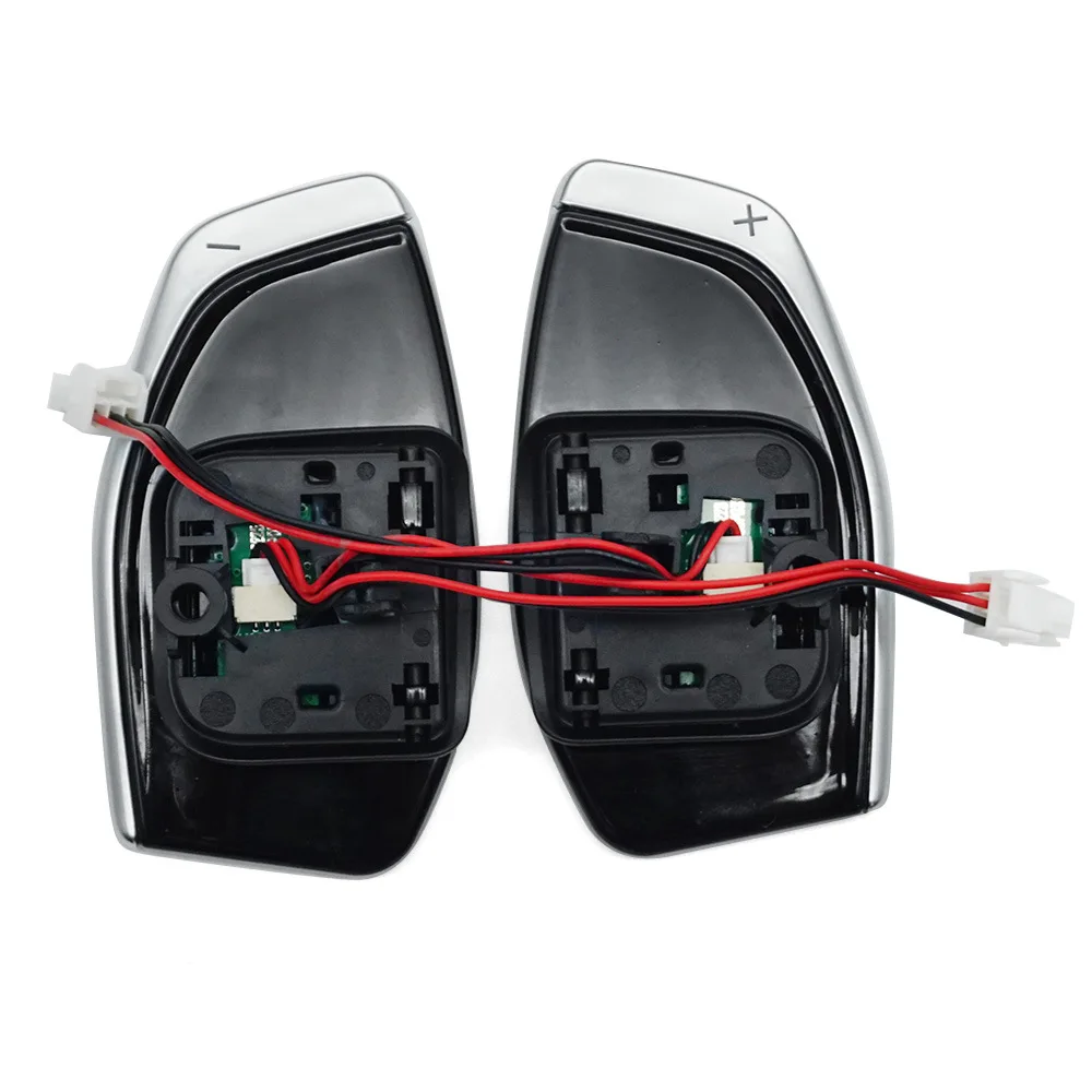 Für Audi A6C8 plattierte Schaltwippen am Lenkrad, silberner Rand, schwarz plattierte Schaltwippen. – Detail 4