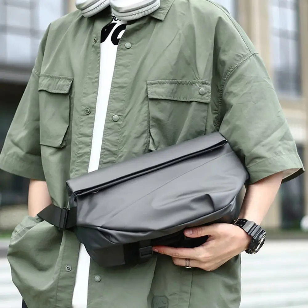 

Zipper Large Capacity Oxford Cloth Bag Men Waterproof Korean Shoulder Bag Simple Storage Chest Bag Male