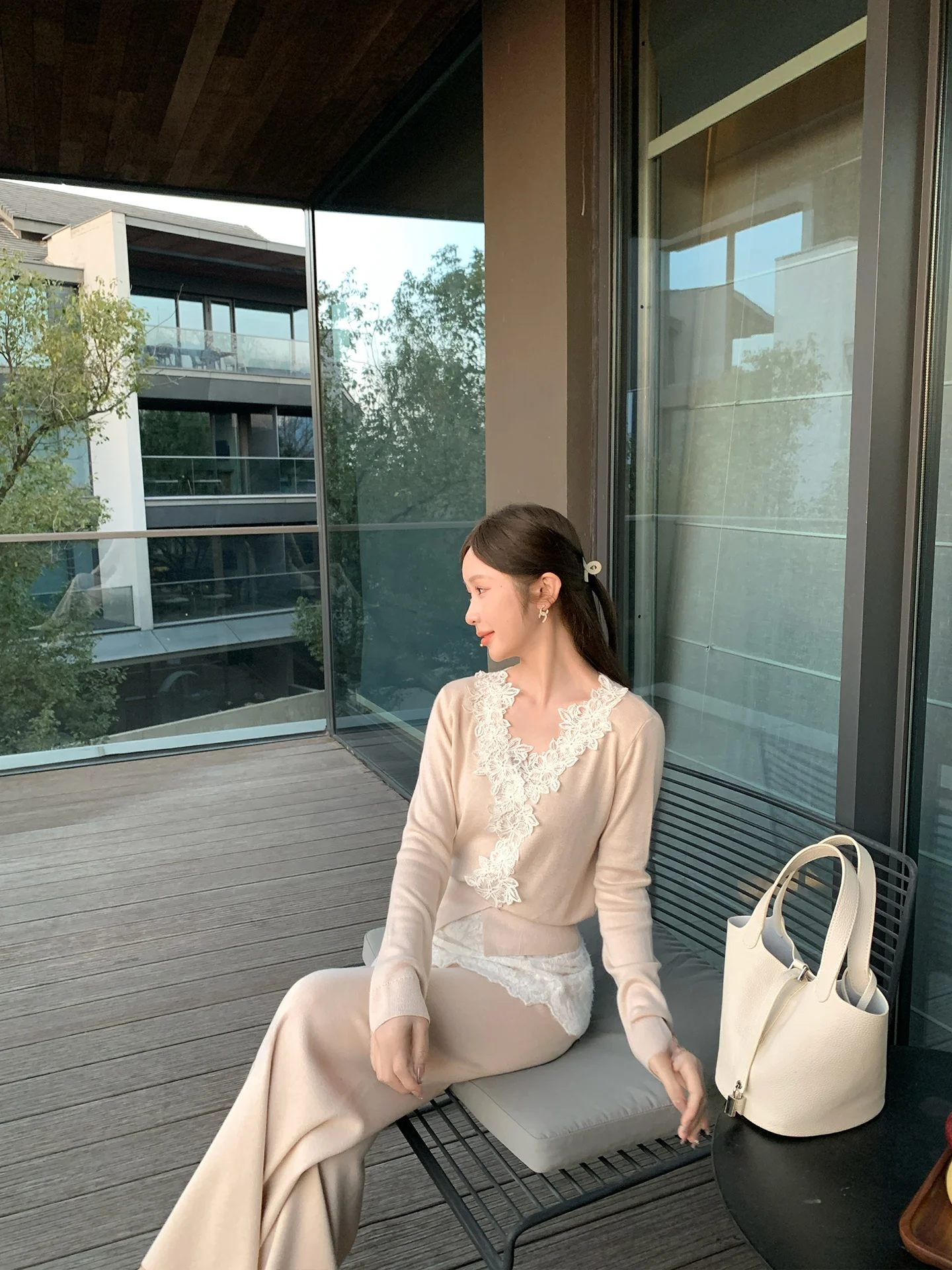 

Новинка Весна 2026: Женский вязаный топ Sweet Sle с кружевом, V-образным вырезом, свободного кроя, с утяжкой на талии, короткий рукав, удлиненная длина