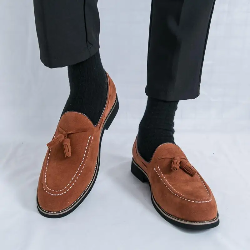 Men's Large Size Loafers Trendy British Tassel Men's Shoes Suede Frosted Comfortable Leather Shoes Slip-on Small Leather Shoes