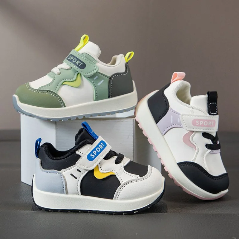 

Детские спортивные кроссовки из искусственной кожи, модные кроссовки 2026 года, эргономичные водонепроницаемые кроссовки для бега для мальчиков и девочек.