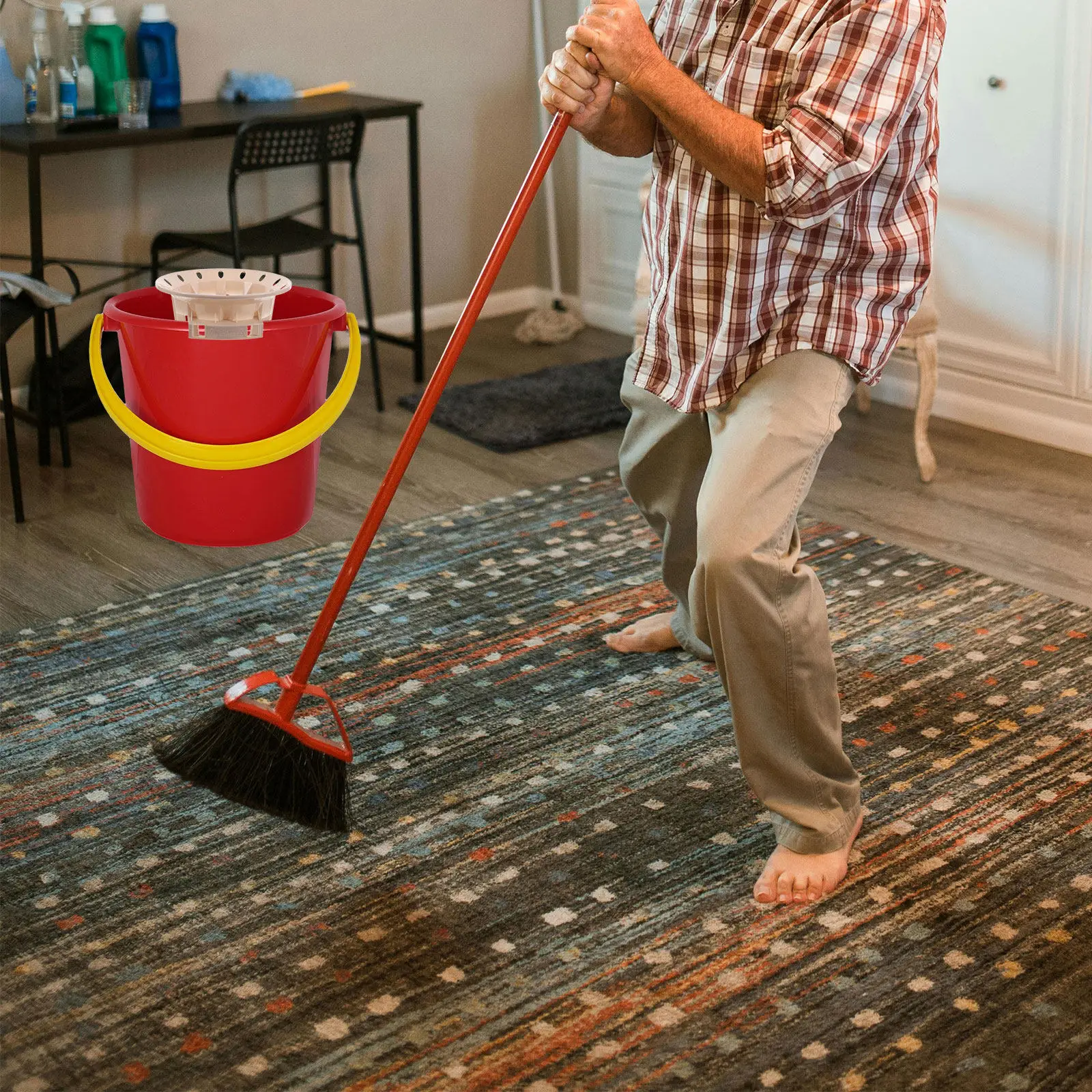 

Ведро для швабры с отжимом и корзиной для слива воды: эффективная система для мытья полов и отжима швабр для домашнего использования