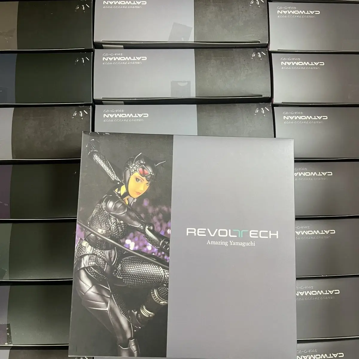 Catwoman Action Figure Selina Kyle Ko Revoltech Amazing Yamaguchi อะนิเมะคอลเลกชันรุ่นของเล่น Gitf