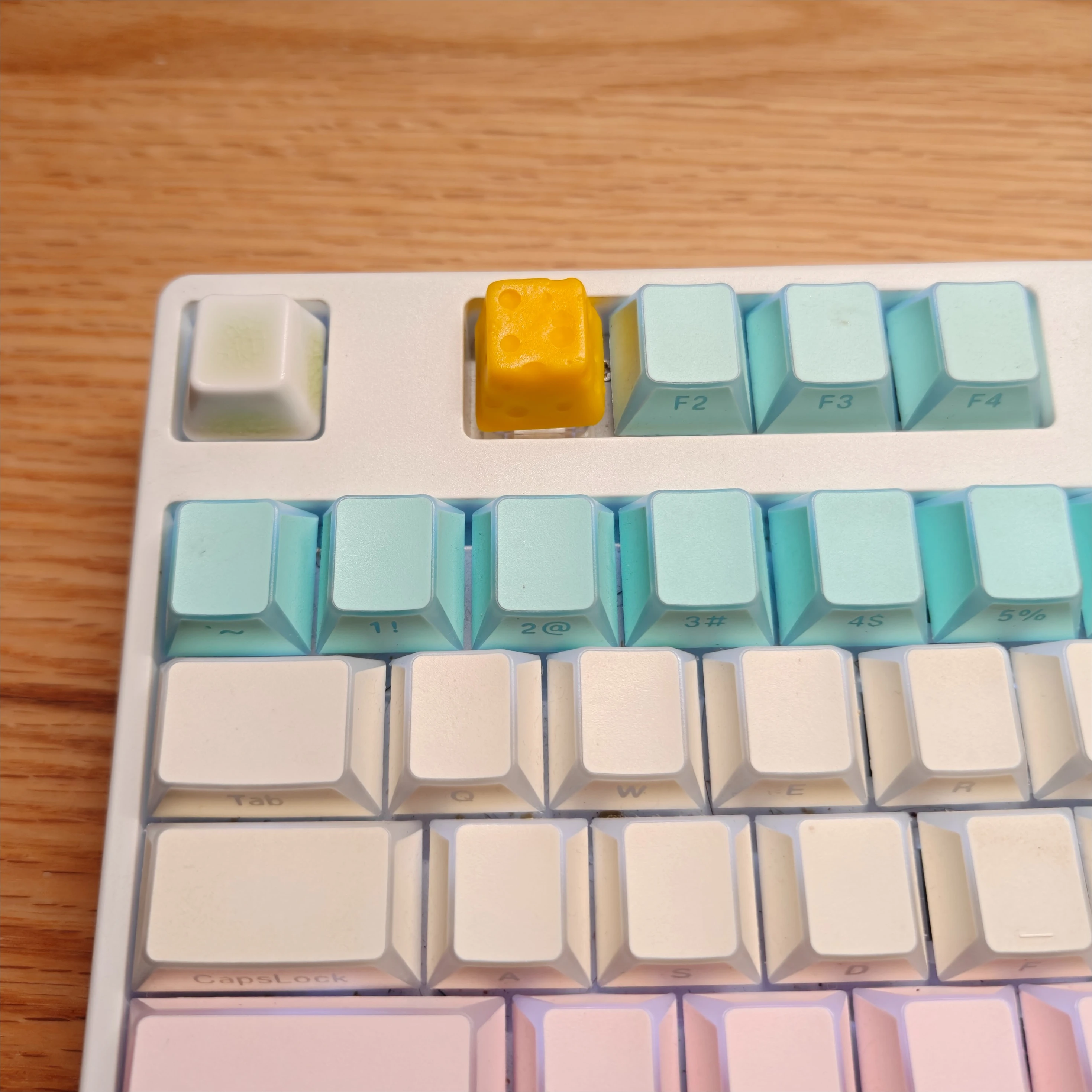 Cheese Artisan Keycap Single 3D Swiss Cheese Wedge Resin Custom Novelty Set for Mechanical Keyboard Cherry MX ESC Cute Kawaii