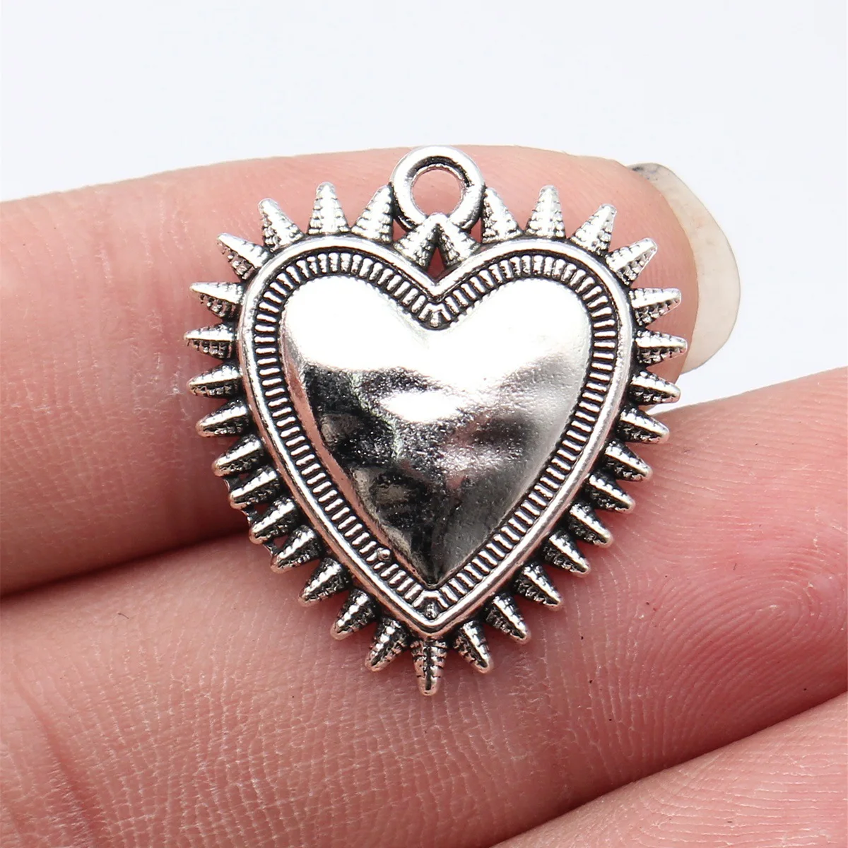 10pcs 27x25mm Antique Silver Color Heart-Shaped Charms Pendant With Thorns Alloy Jewelry Findings