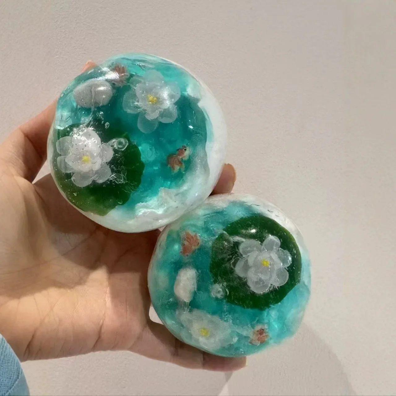 Little Lotus Pond Vaseline Crispy Stress Balls Squishy Crunch Squishy Soft Gel Fidget Toy with Stepping on Snow Sound for Adult image 4