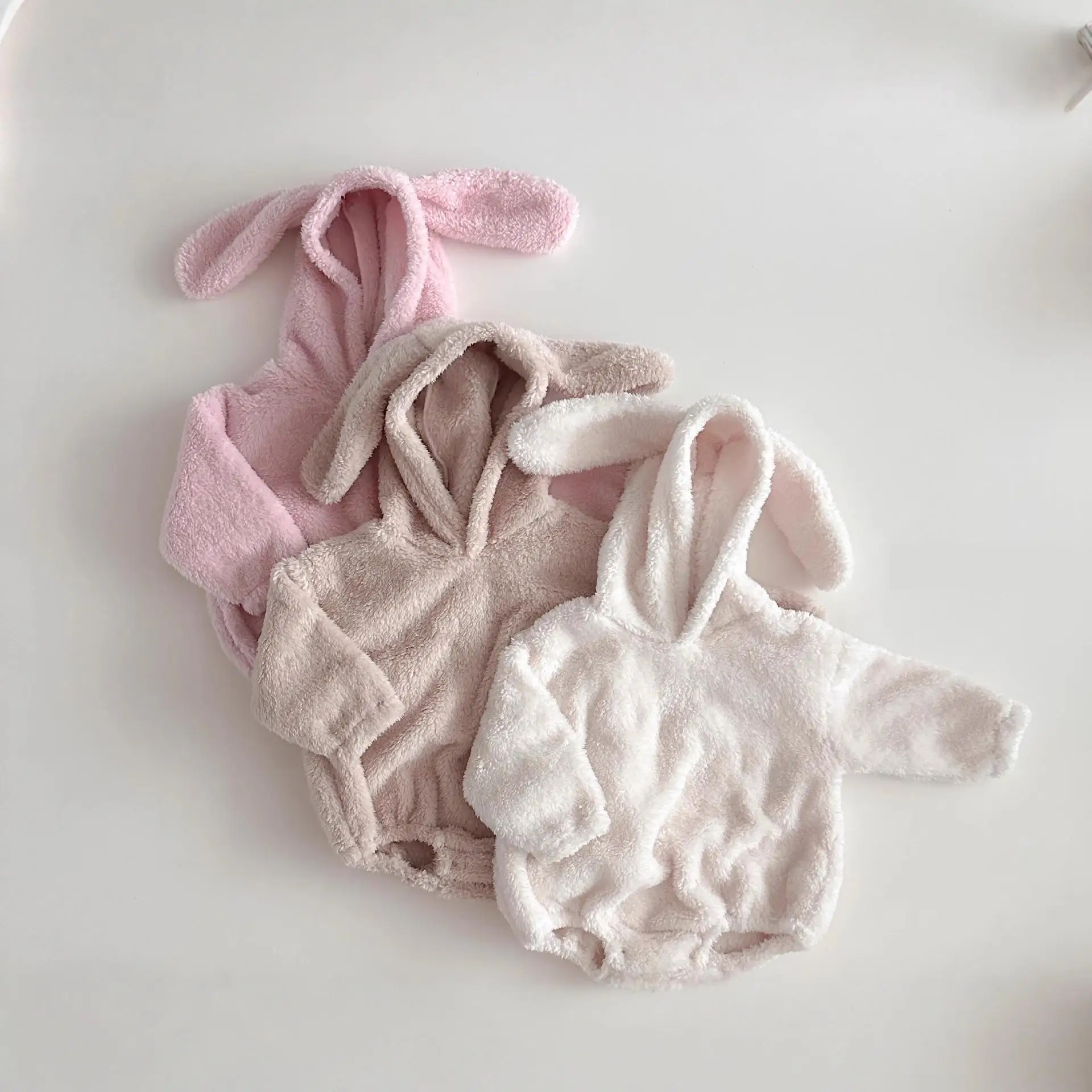 

2025 Winter New Baby Girl Cute Rabbit Ear Hooded Bodysuit Newborn Princess Infant Warm Plush Jumpsuit Toddler Girl Clothes