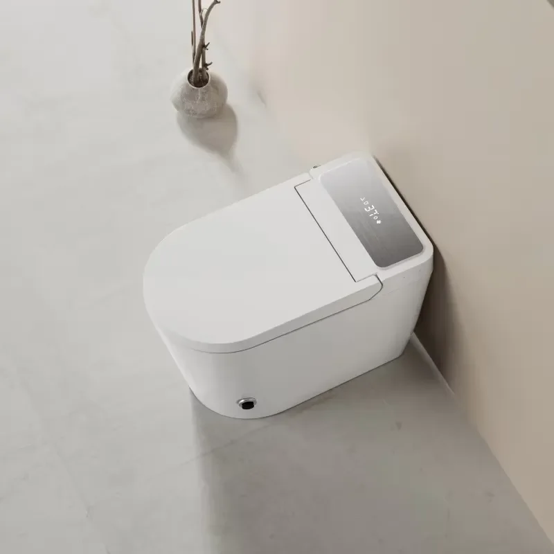 New Arrival Smart WC Toilet with Heated Auto-Open Cover and Remote Control Bidet Convenient and Efficient Baby Washing Seat