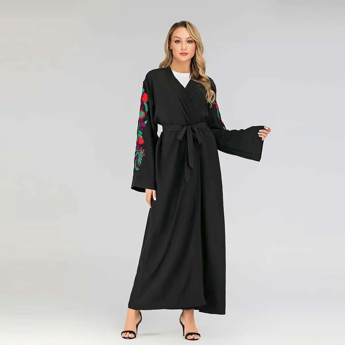 Net rouge même mode femmes musulman Cardigan brodé coupe ajustée à manches longues Abaya1713 Ramadan dubaï luxe Islam élégant