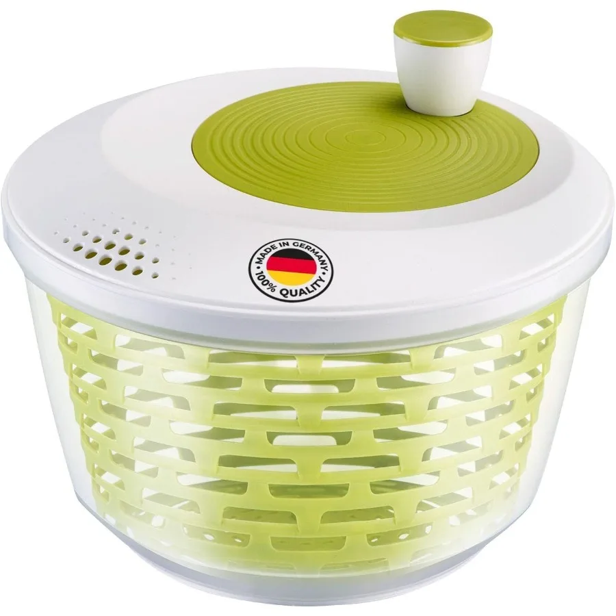

Highcapacity salad spinner with 4.4 litres volume and 23.5 cm diameter ideal for efficient vegetable and leafy greens drying in