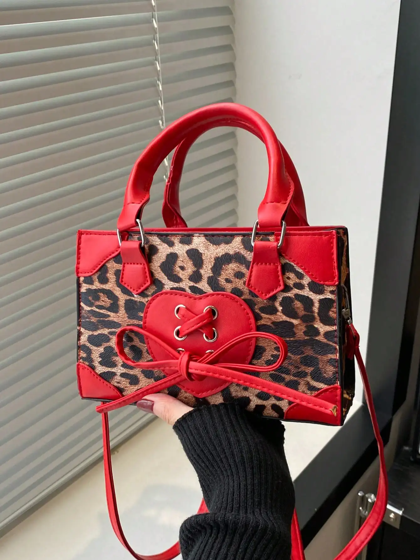 

Mini Leopard Print Handbag with Red Heart Bow Detail, Adjustable Strap, PU Material