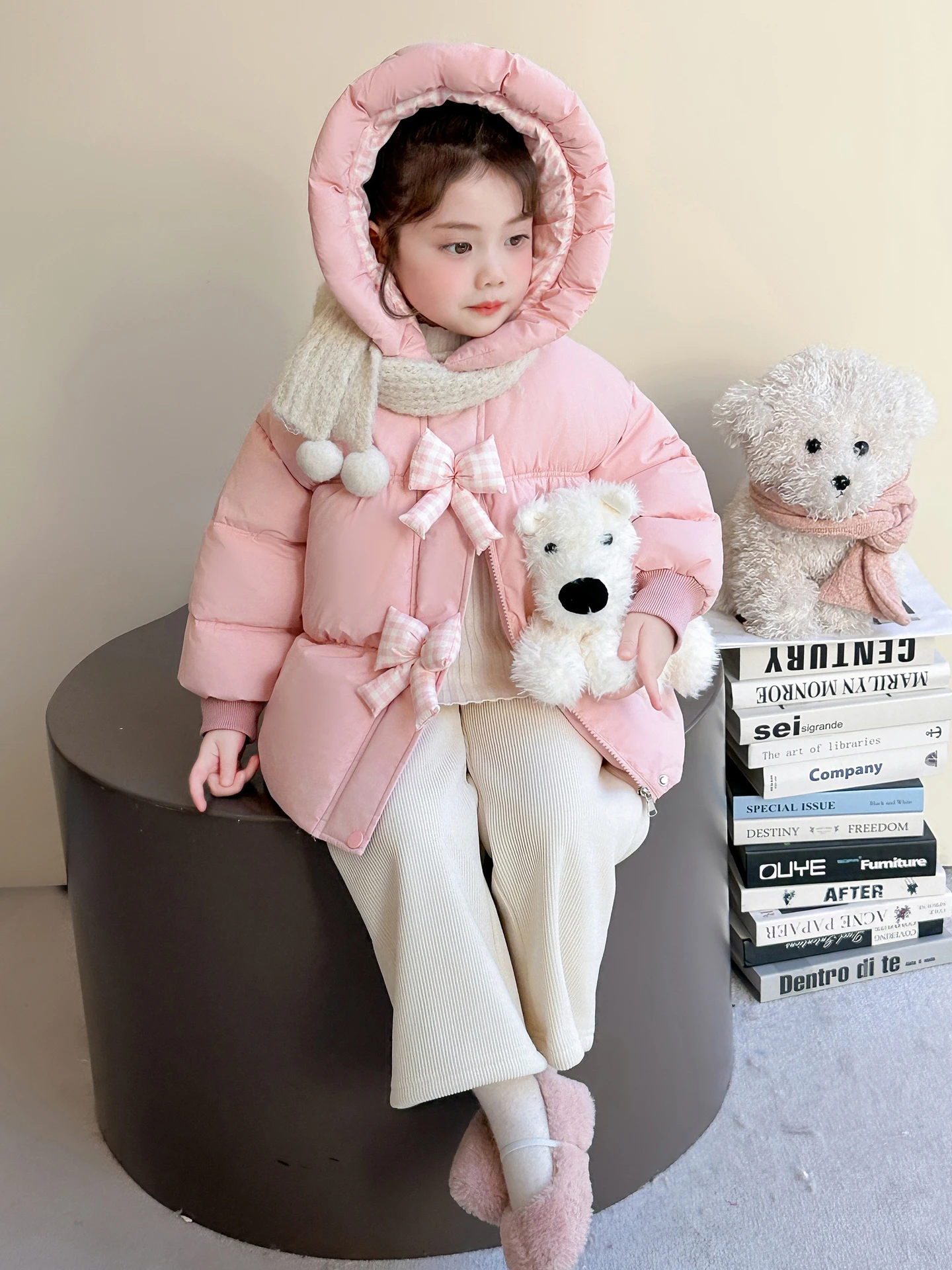 

Теплая хлопковая куртка для маленьких девочек с капюшоном и бантом, зимняя одежда, утепленная, китайский бренд Sweet Sle