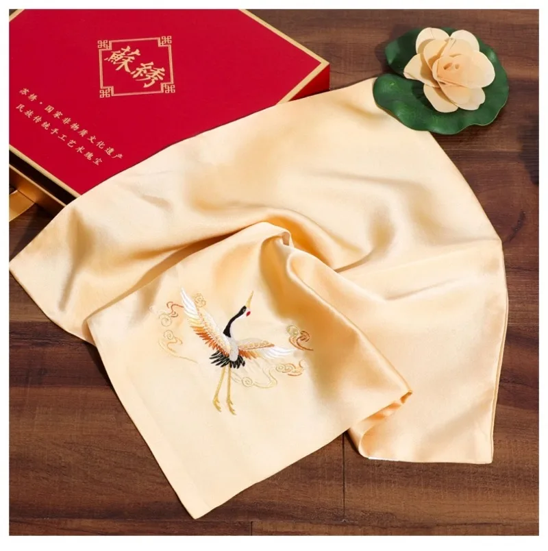 المرأة منديل الحرير اليد التطريز وشاح حريري مخصص هدية سوتشو الحرير مربع وشاح الرجال منديل