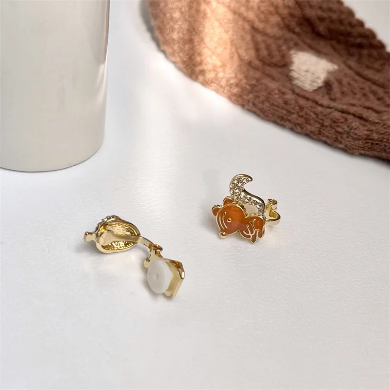 Simple Asymmetrical Small Animal Ear Clip Earrings for Girls Kids Funny Cute Pet Pinenut Squirrel Clip Earrings Without Piercing